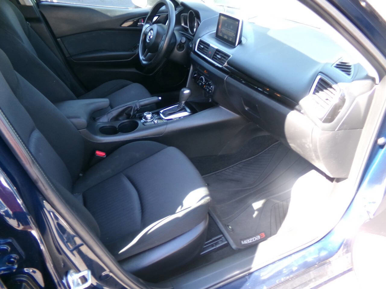 Used 2016 MAZDA MAZDA3 i Sport FWD image 12