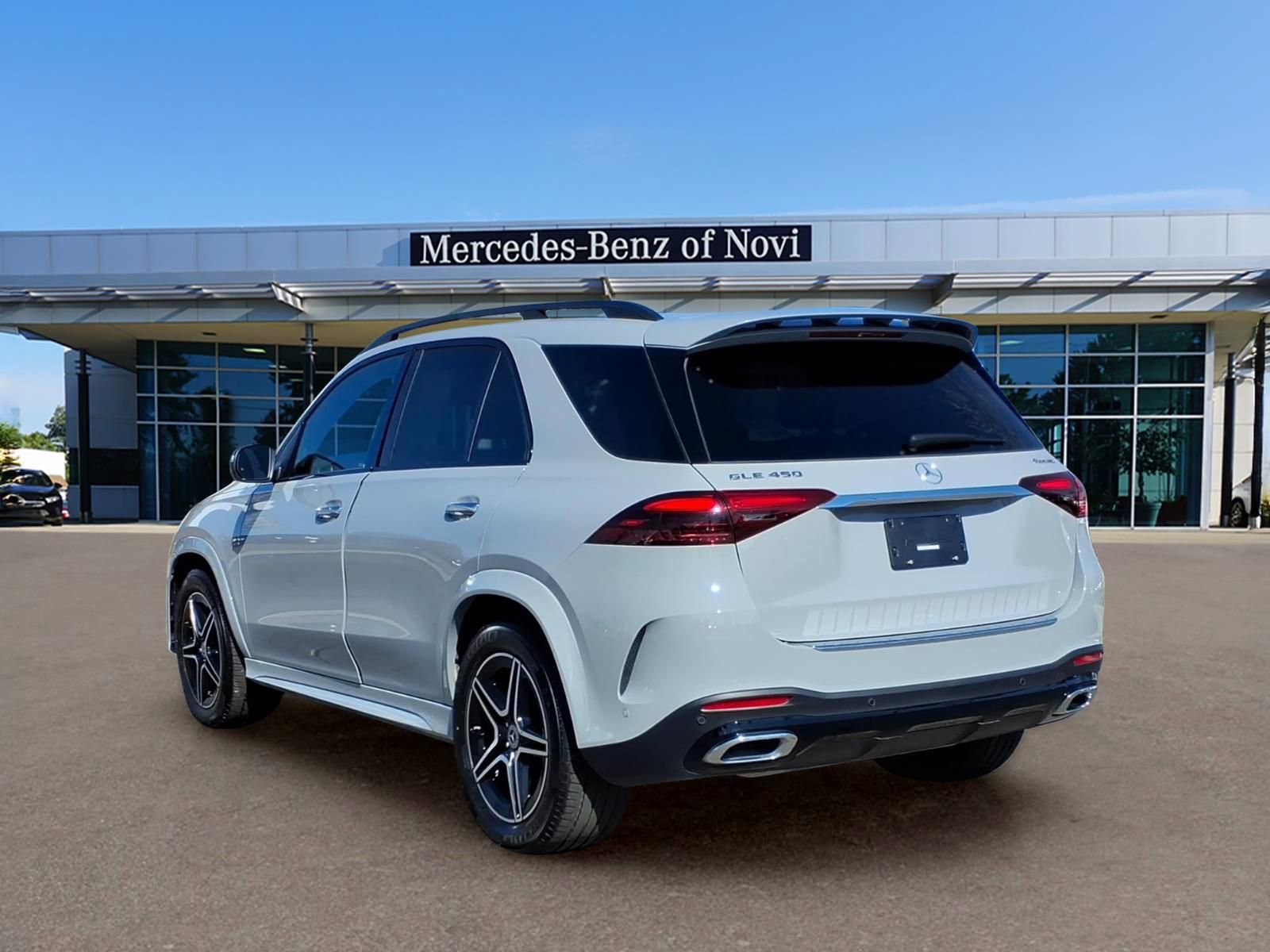 Certified 2025 Mercedes-Benz GLE 450 4MATIC image 3