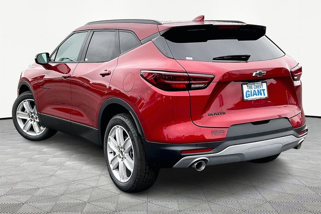 New 2026 Chevrolet Blazer LT w/ Sound & Technology Package FWD image 3