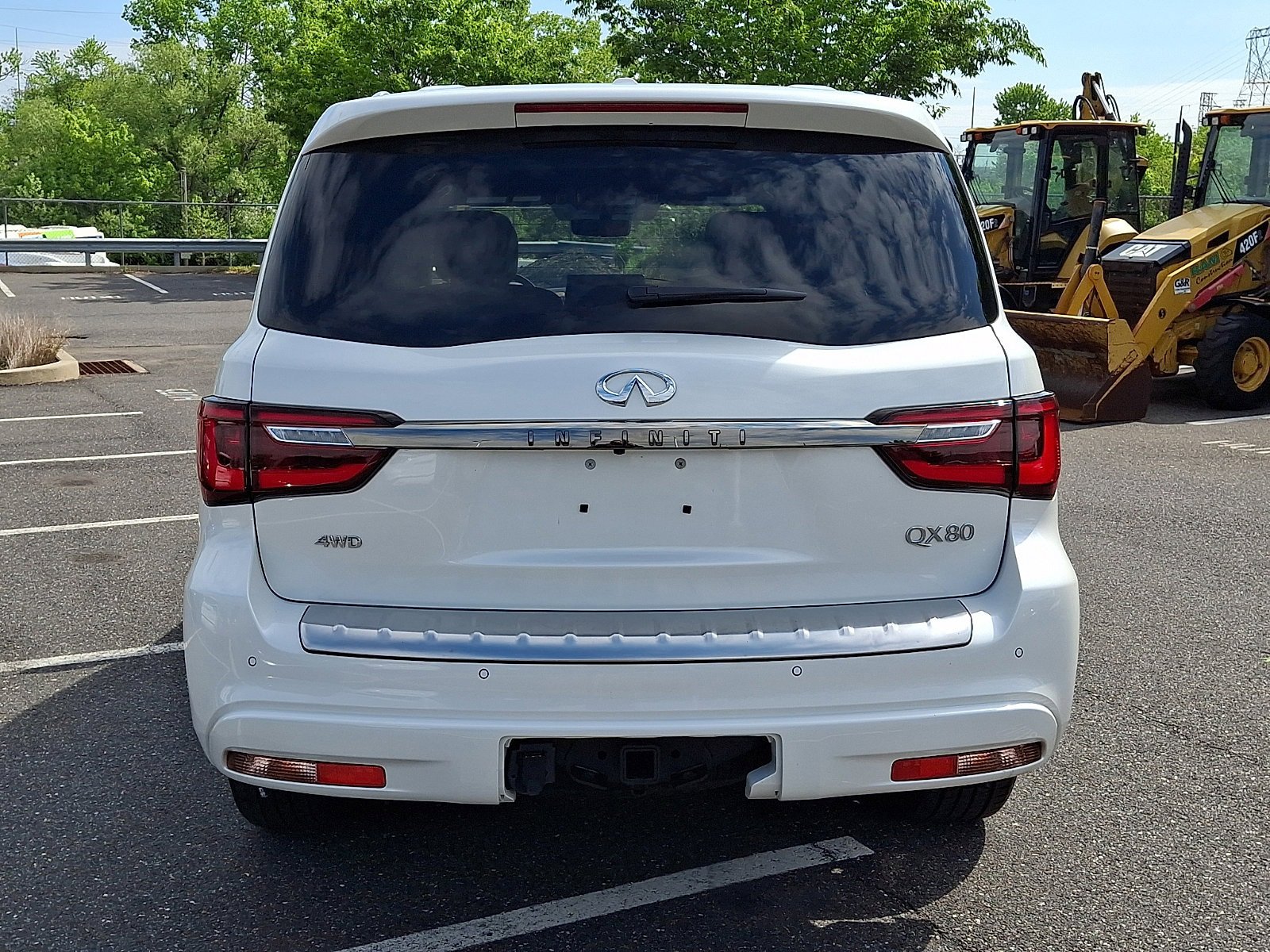 Used 2024 INFINITI QX80 Sensory AWD/4WD image 5
