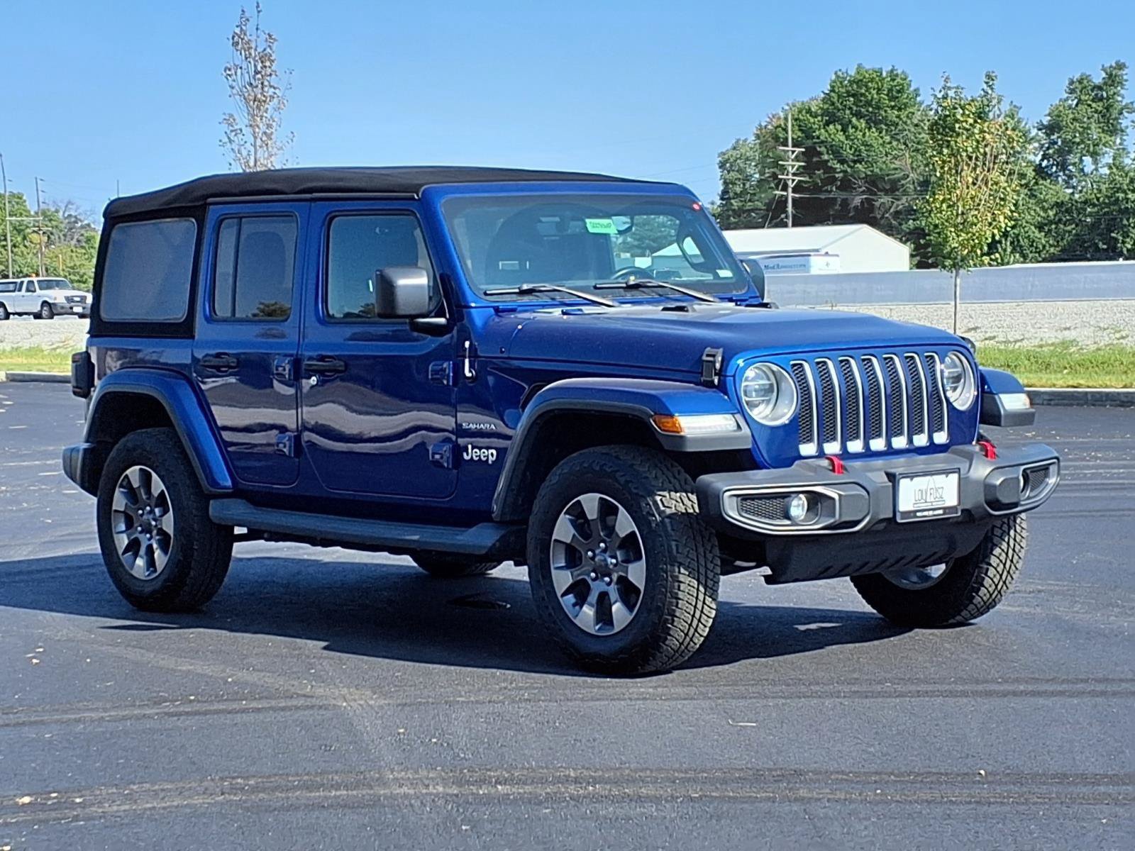 Used 2018 Jeep Wrangler Unlimited Sahara AWD/4WD image 26
