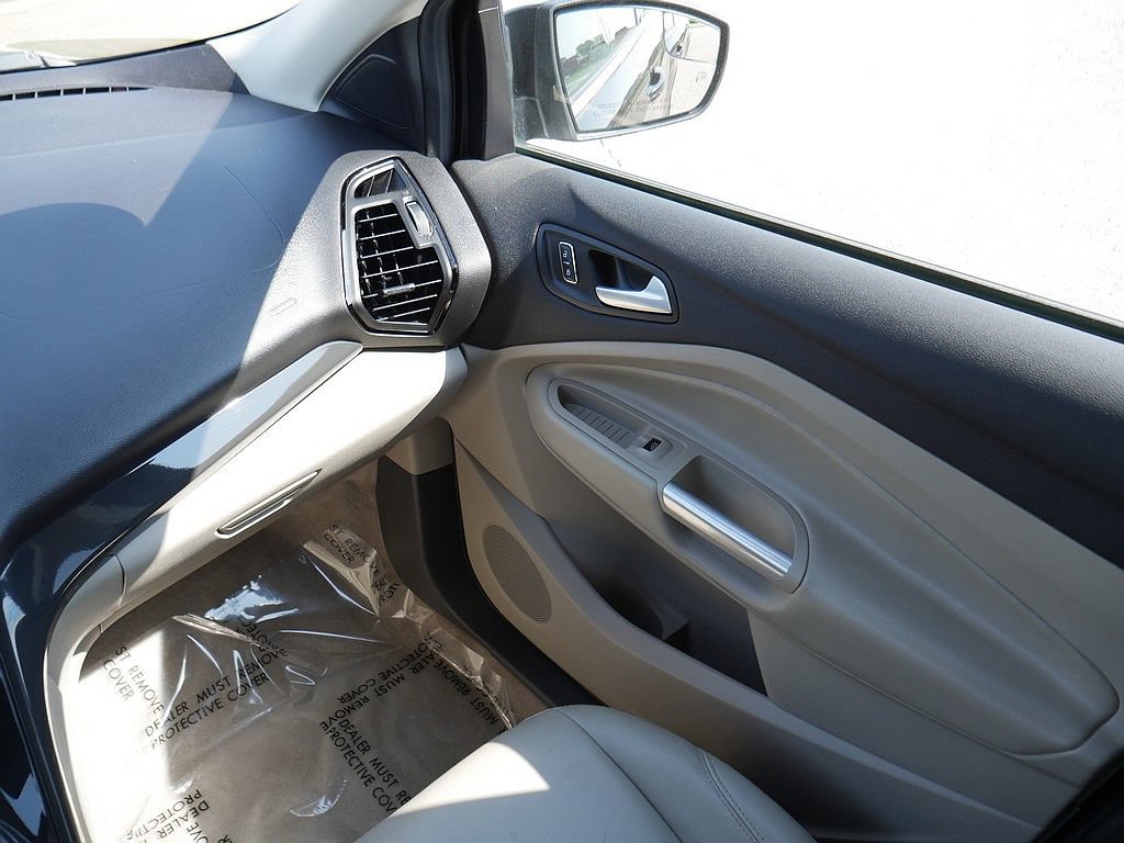 Used 2015 Ford Escape Titanium AWD/4WD image 24