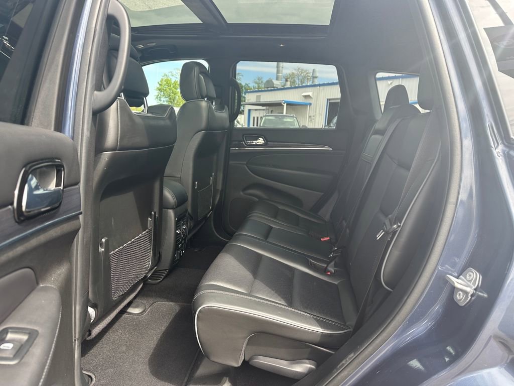 Used 2020 Jeep Grand Cherokee Overland AWD/4WD image 11