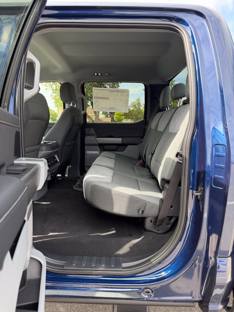 New 2027 Ford F350 XLT w/ XLT Premium Package AWD/4WD image 13