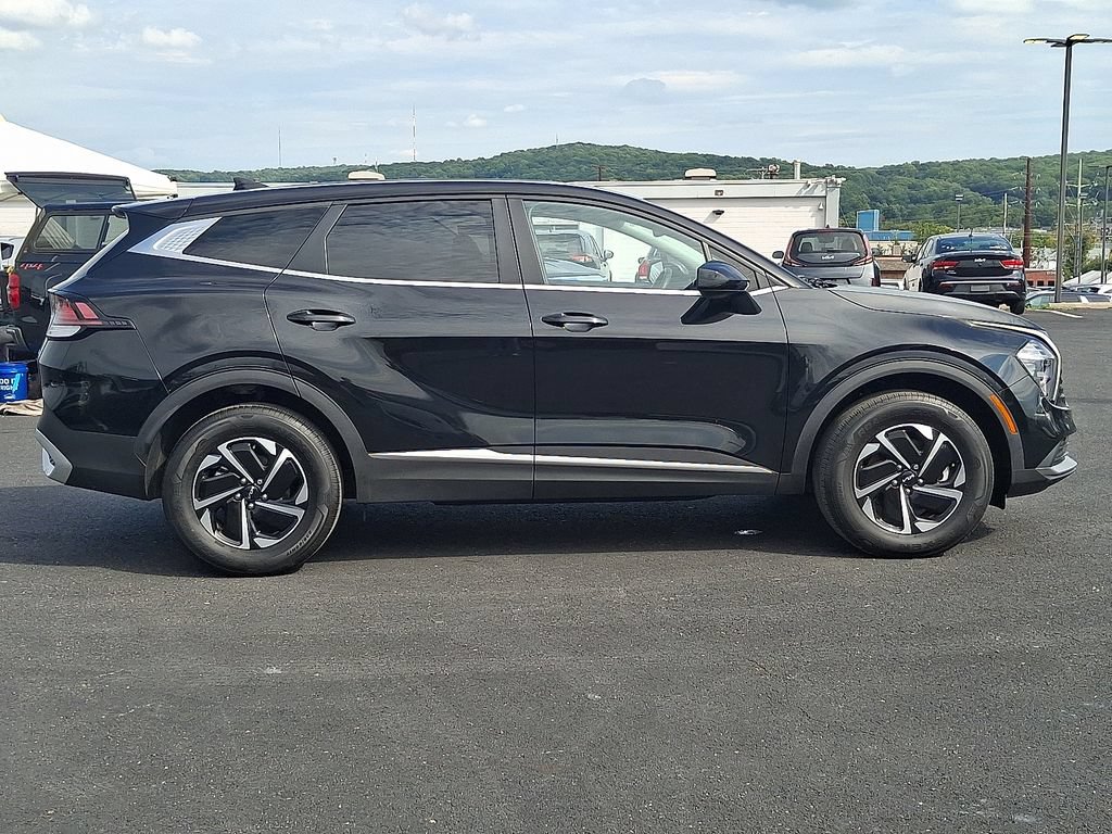 Certified 2023 Kia Sportage LX AWD/4WD image 6