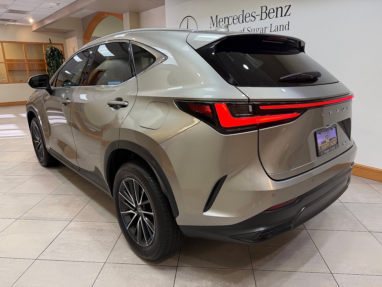 Used 2024 Lexus NX 350 AWD image 4