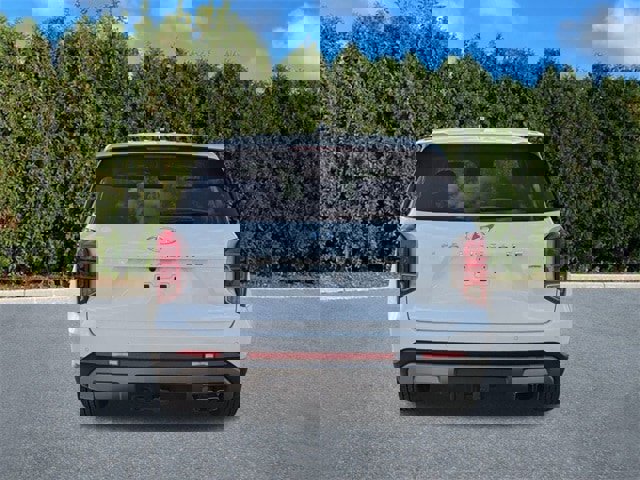 Certified 2025 Hyundai Palisade SE image 5