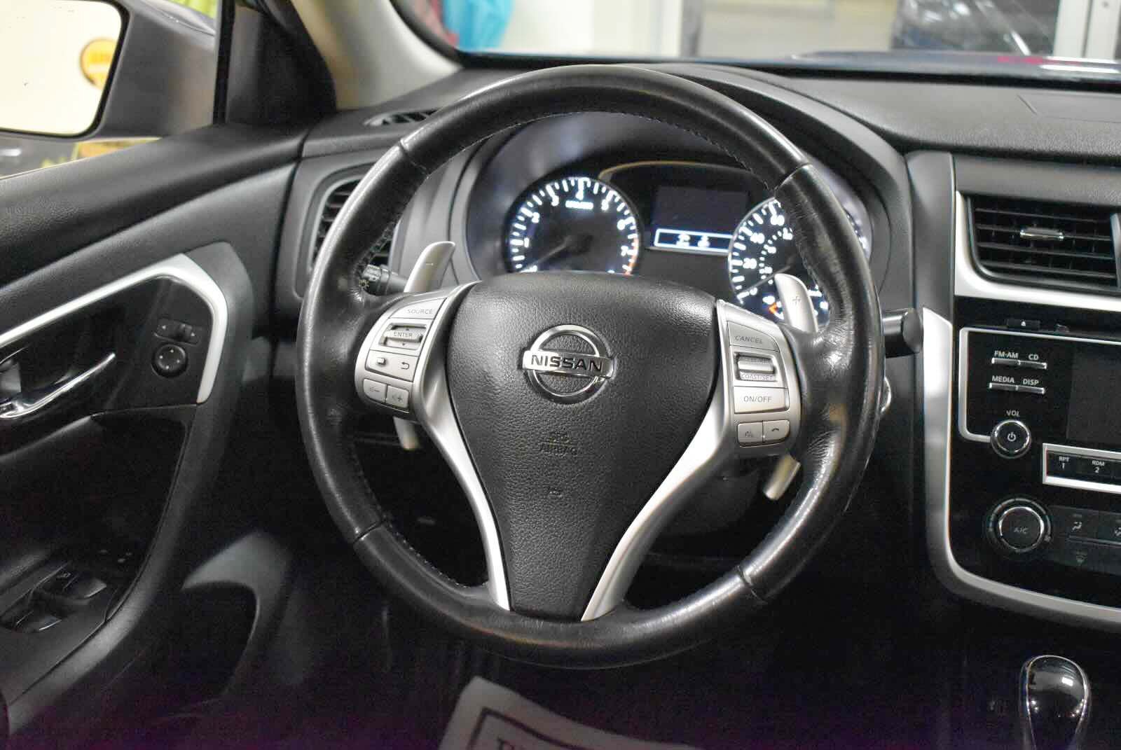 Used 2018 Nissan Altima 2.5 SR FWD image 16