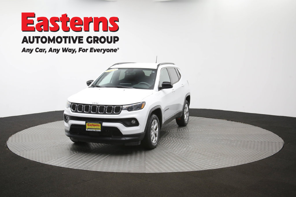 Used 2024 Jeep Compass Latitude AWD/4WD image 56