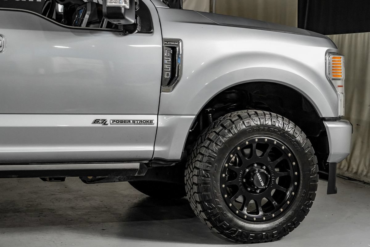 Used 2022 Ford F250 Platinum w/ FX4 Off-Road Package AWD/4WD image 7