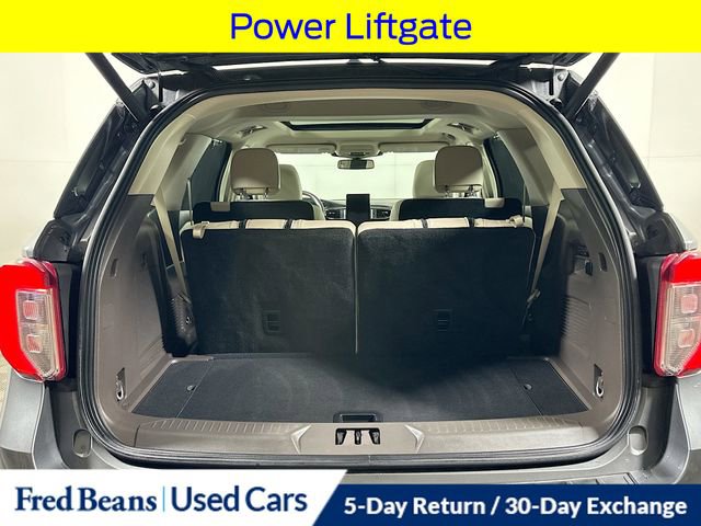 Certified 2024 Ford Explorer Platinum w/ Technology Package AWD/4WD image 35