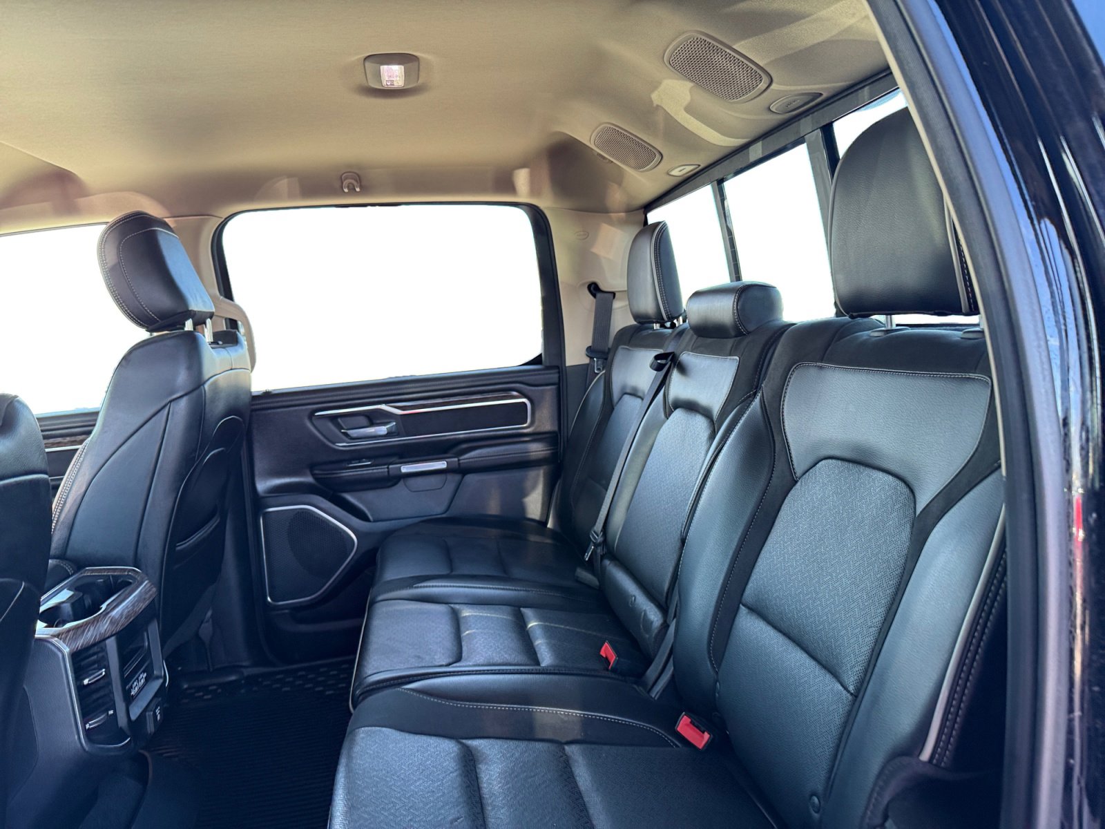 Used 2019 RAM 1500 Laramie RWD image 11