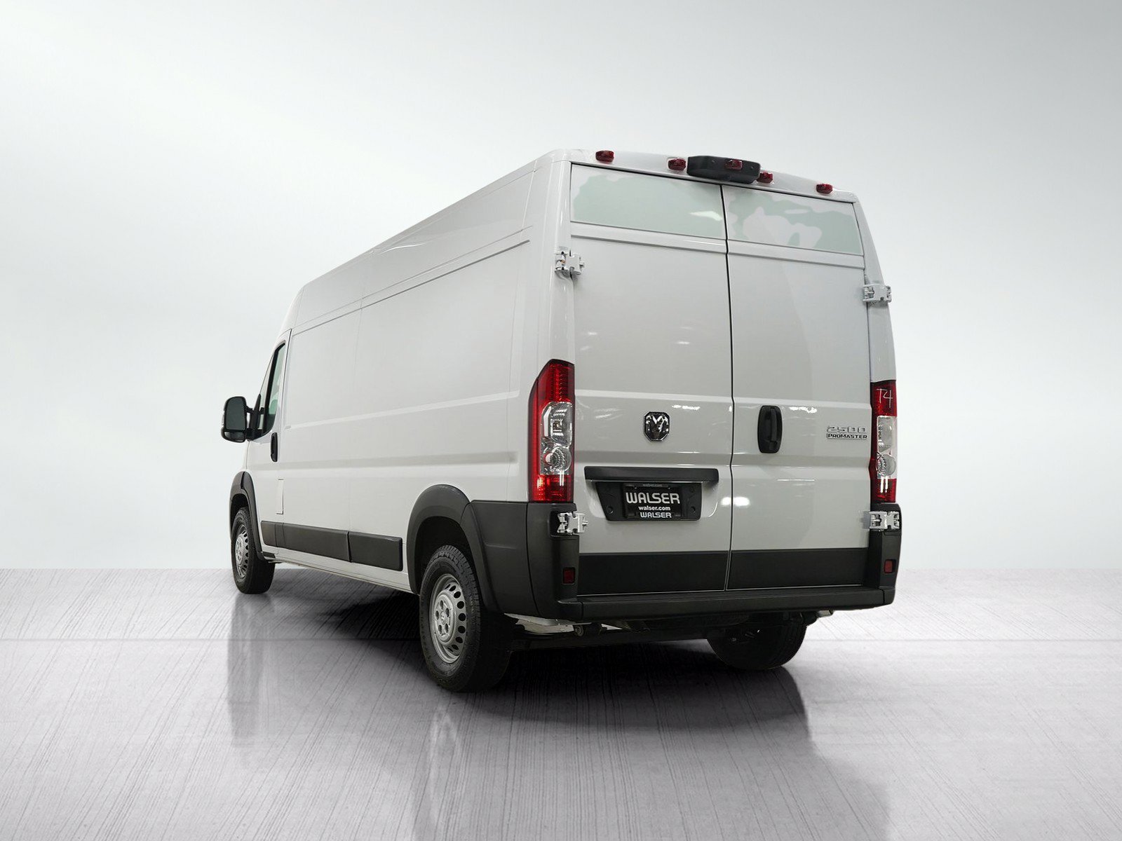 Used 2024 RAM ProMaster 2500 w/ Convenience Group FWD image 3
