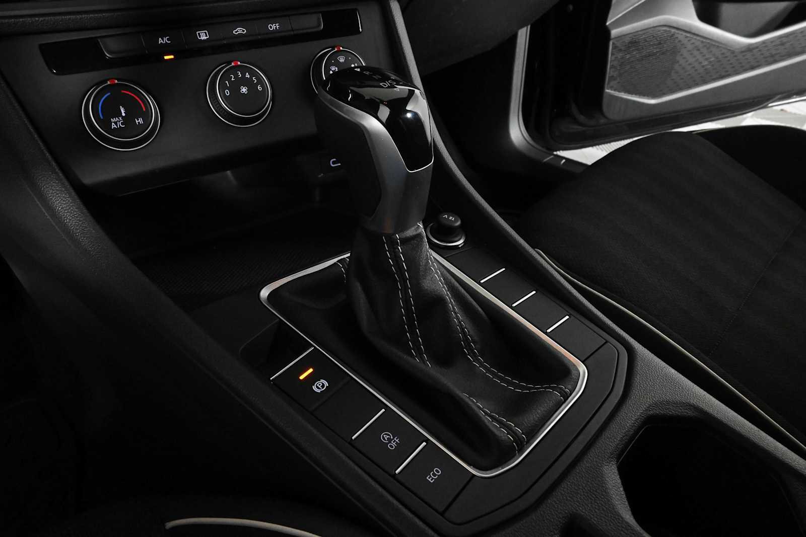 Certified 2023 Volkswagen Jetta Sport FWD image 25