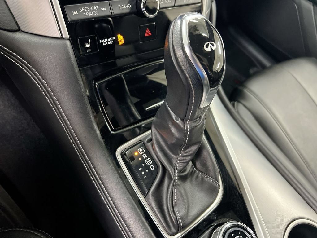 Used 2018 INFINITI Q60 3.0t Luxe w/ Sensory Package 3.0T Luxe AWD/4WD image 18