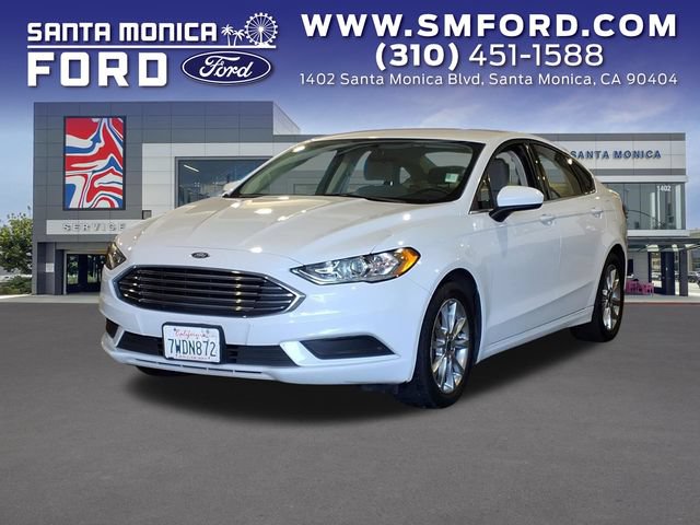 Certified 2017 Ford Fusion SE FWD image 1
