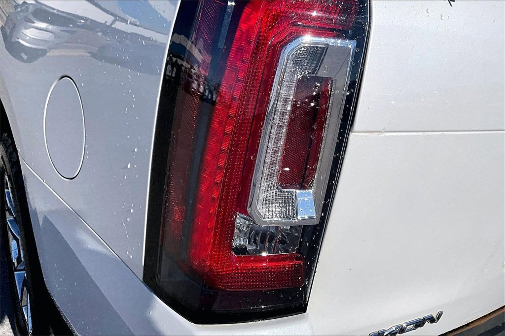 Used 2017 GMC Yukon Denali w/ Open Road Package image 26