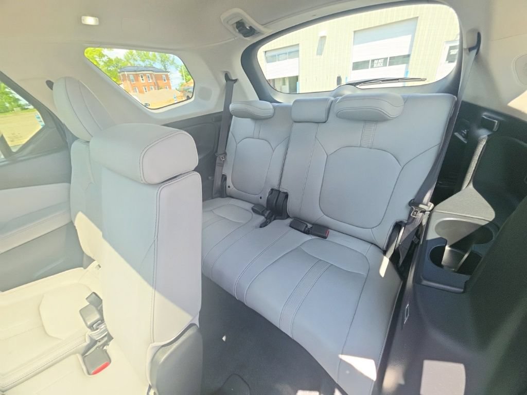 Certified 2023 Honda Pilot Touring image 30