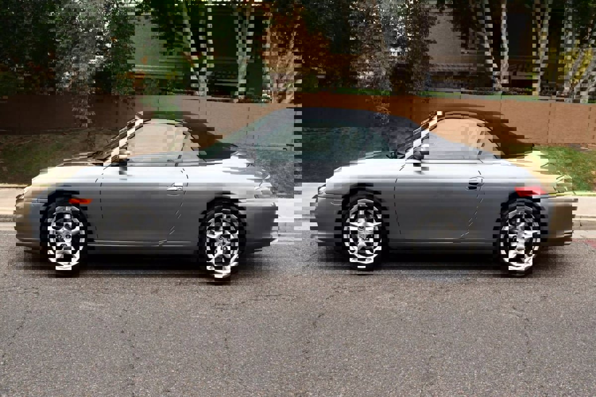 Used 2002 Porsche 911 Cabriolet image 4