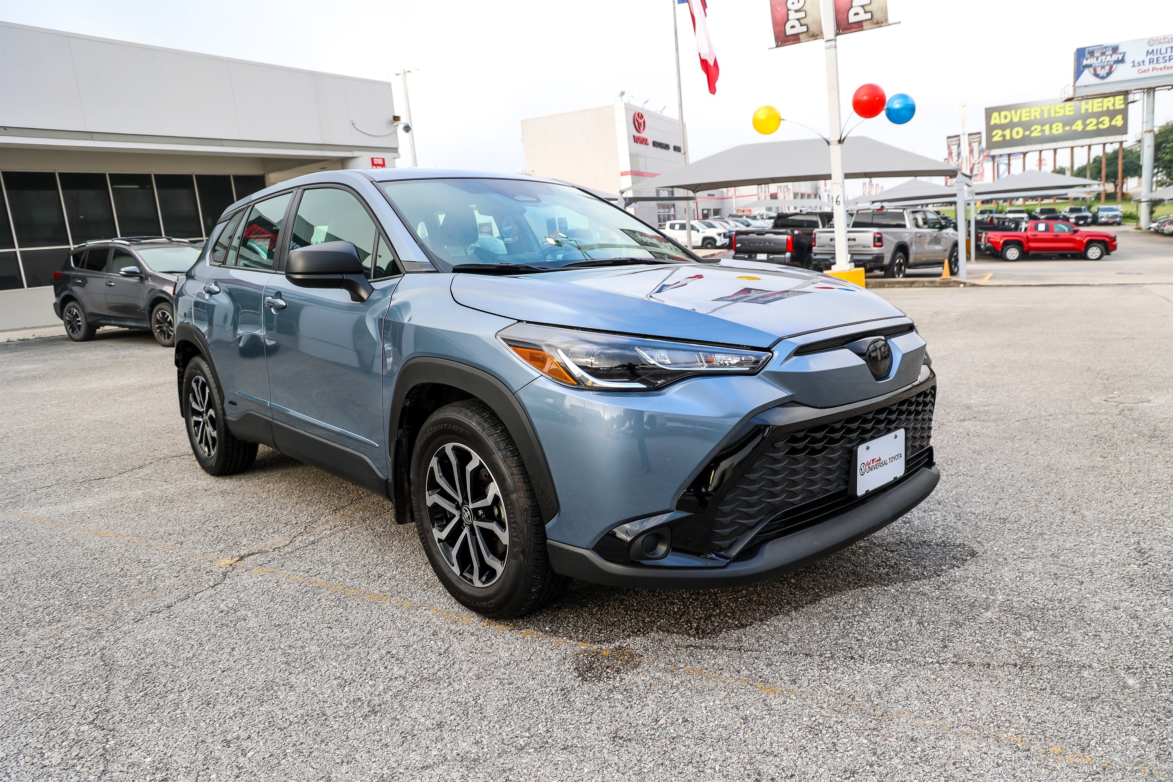 Used 2024 Toyota Corolla Cross AWD Hybrid image 5