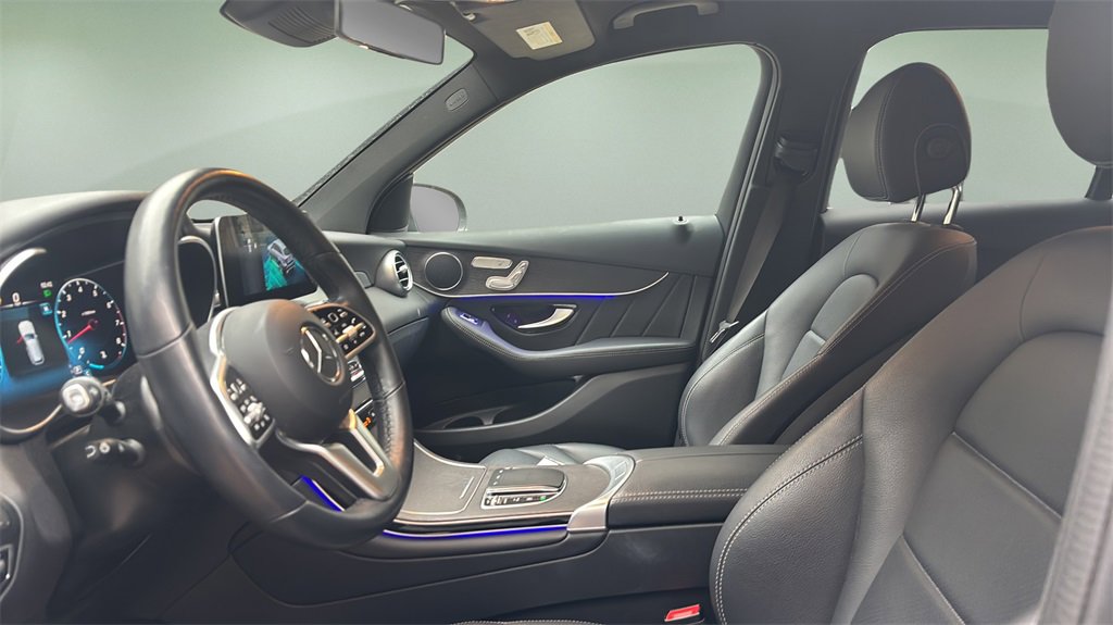 Used 2022 Mercedes-Benz GLC 300 4MATIC image 13