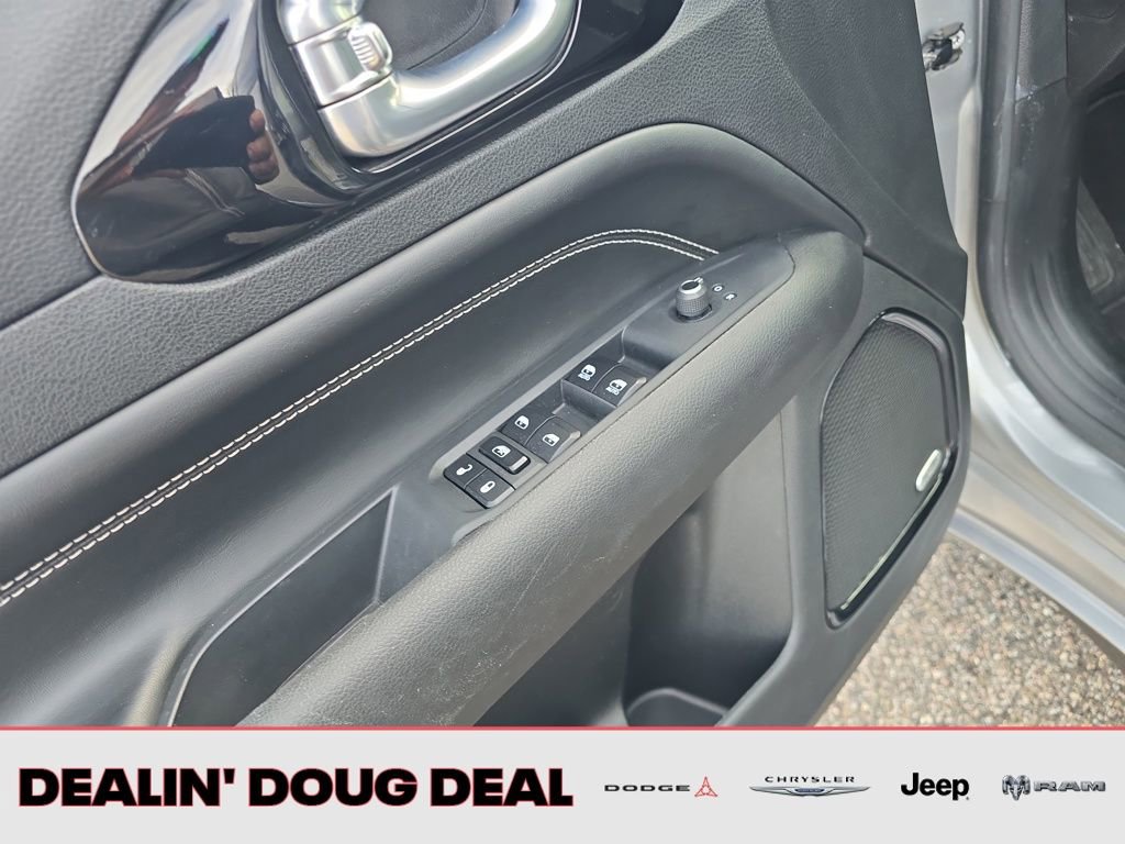 Used 2023 Jeep Compass High Altitude image 12