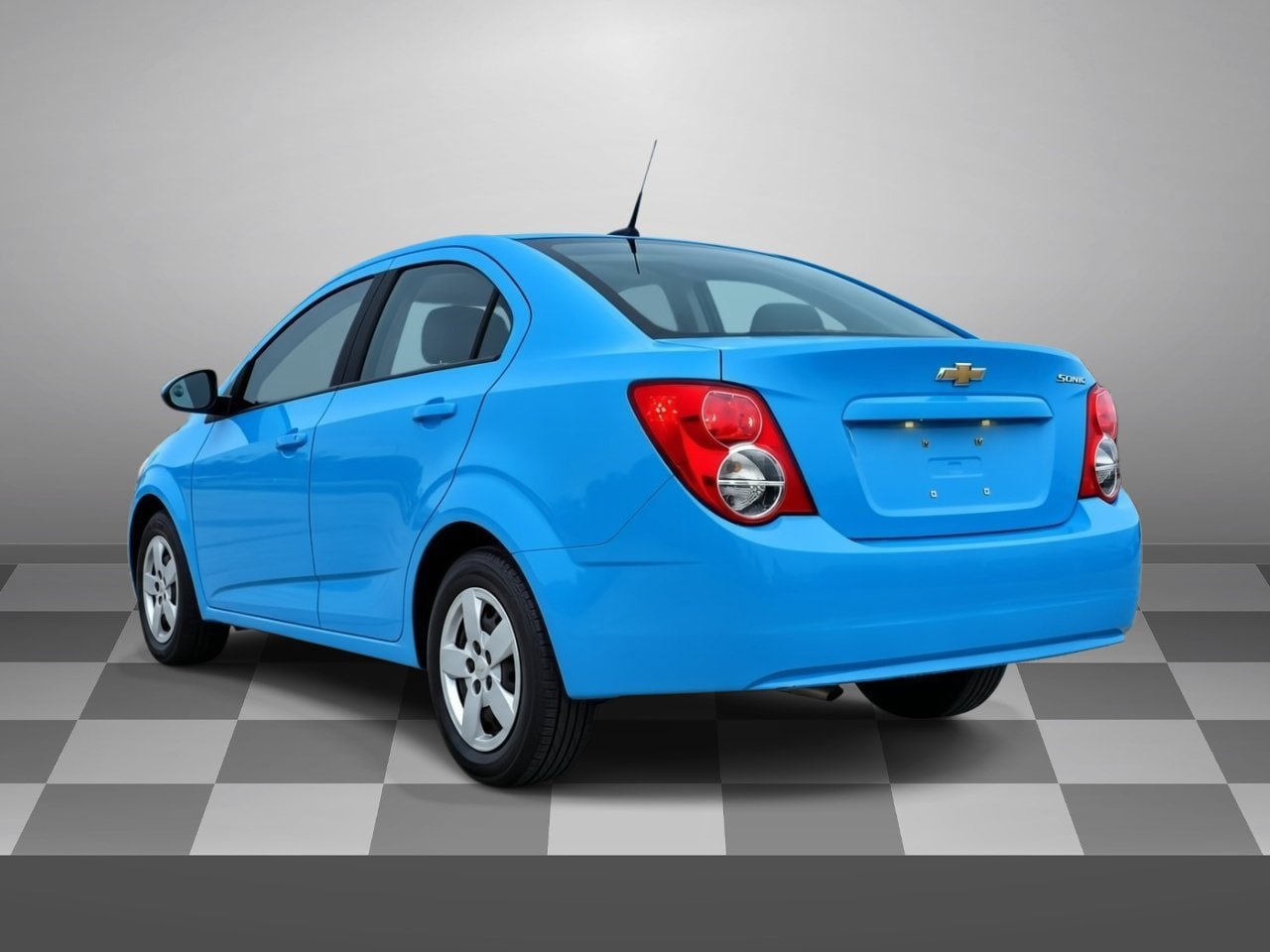 Certified 2014 Chevrolet Sonic LS FWD image 4