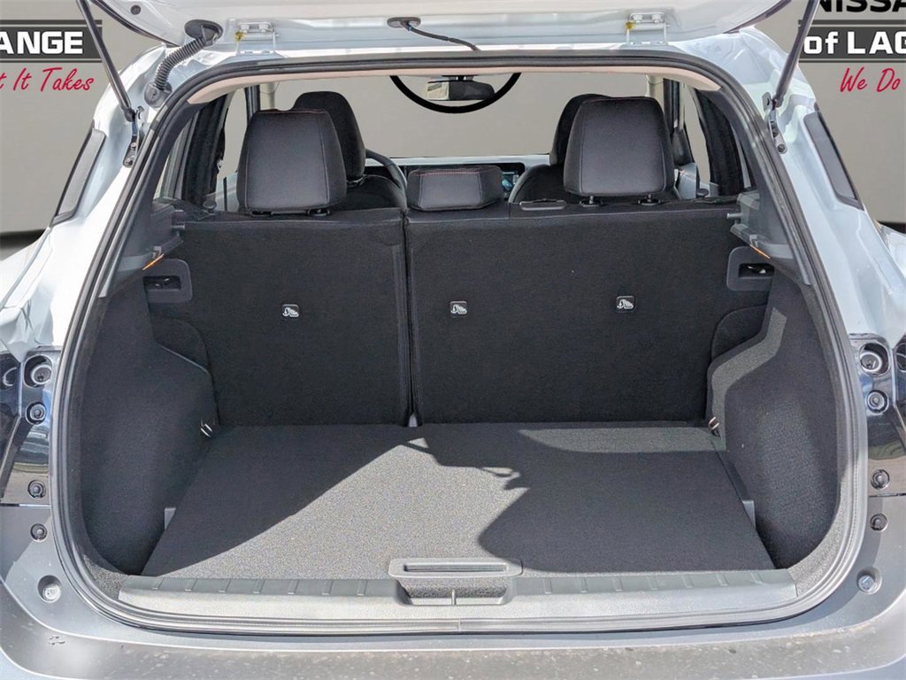 New 2026 Nissan Kicks SR image 12
