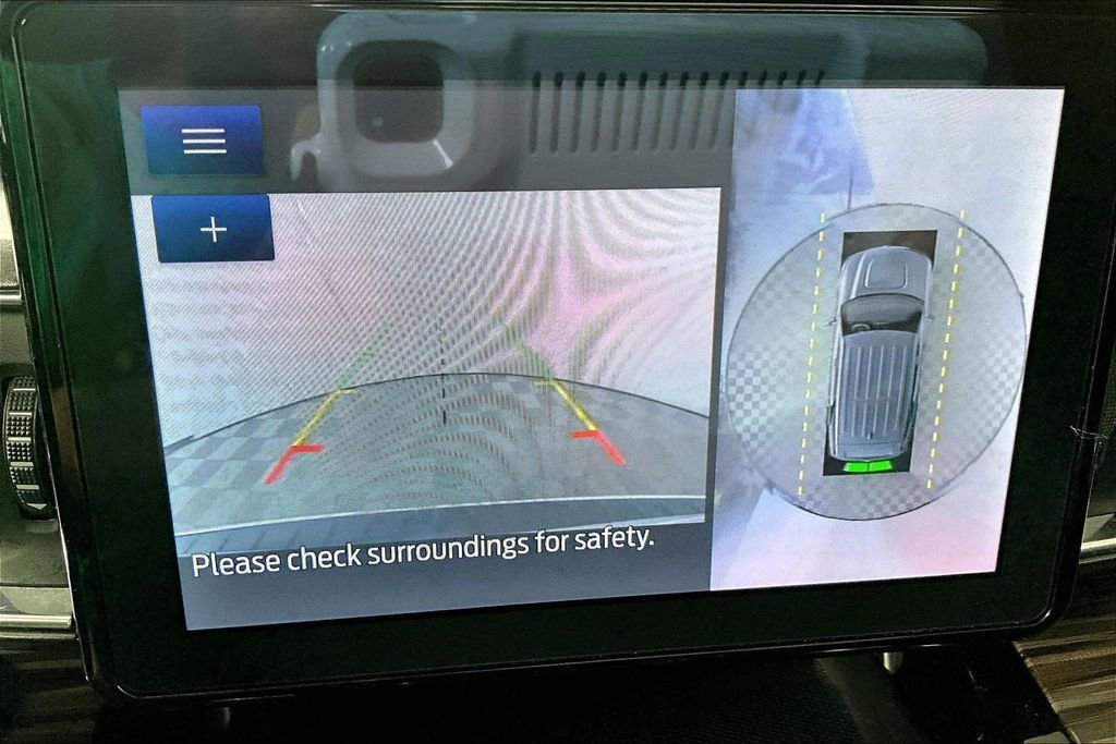 Used 2023 Ford Explorer Limited image 21