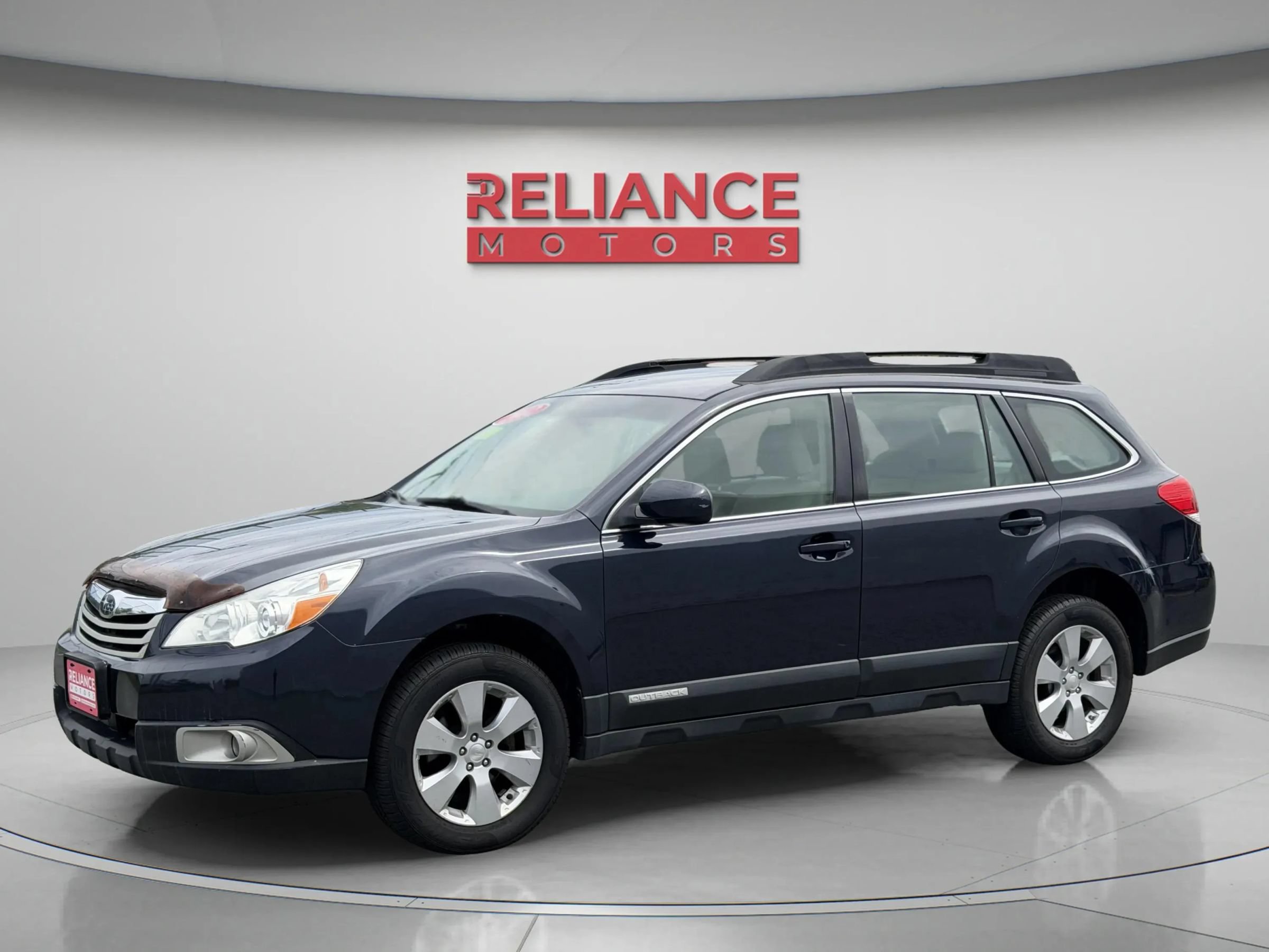 Used 2012 Subaru Outback 2.5i w/ Alloy Wheel Pkg AWD/4WD image 2