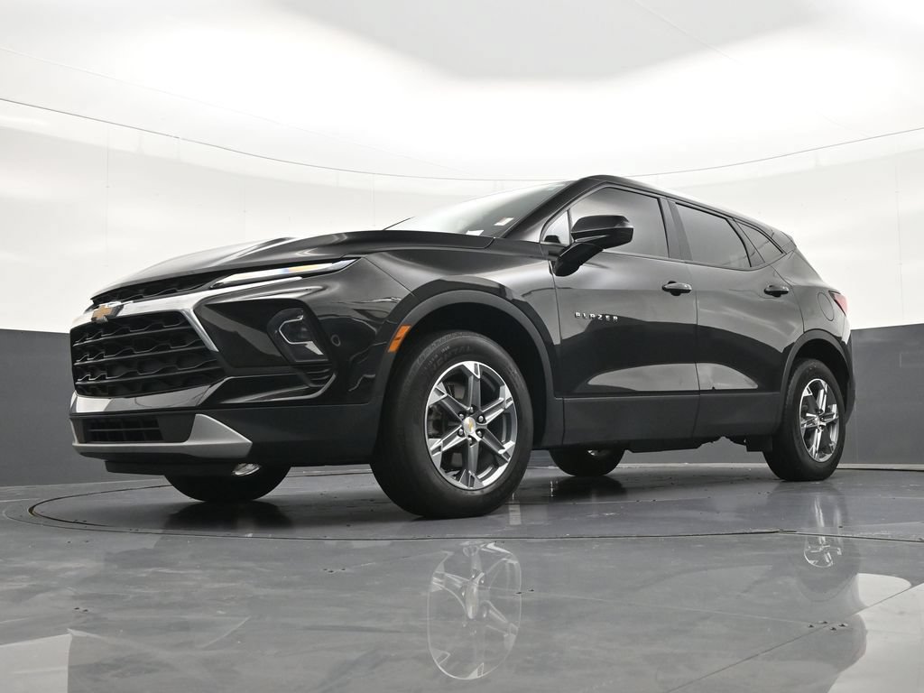 Used 2023 Chevrolet Blazer LT FWD image 24