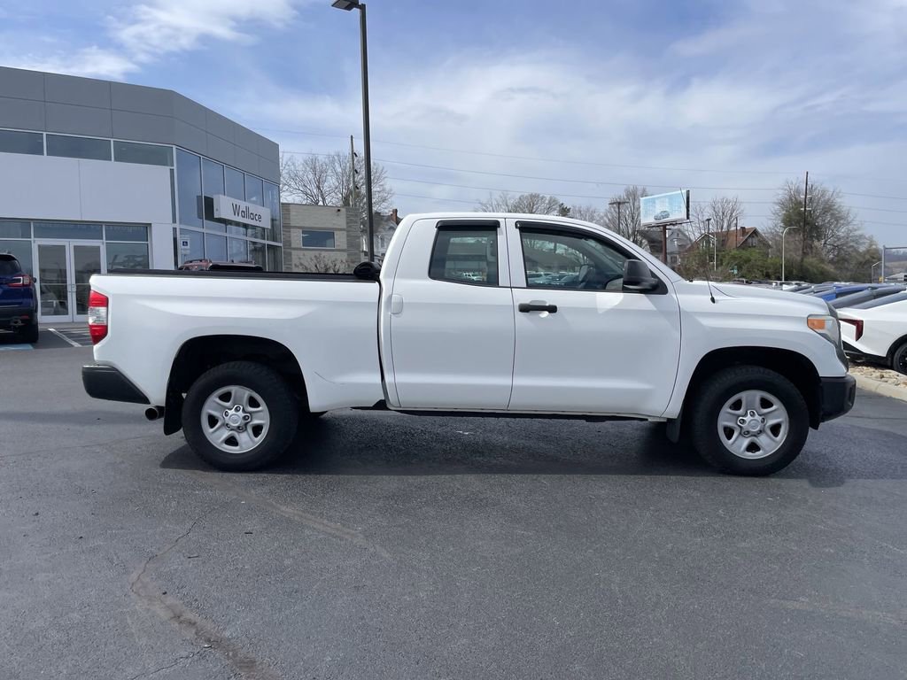 Used 2017 Toyota Tundra SR image 4