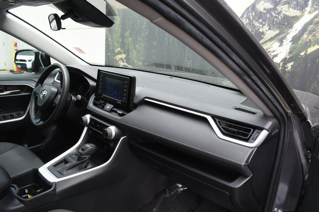 Certified 2022 Toyota RAV4 XLE w/ Convenience Package FWD image 25