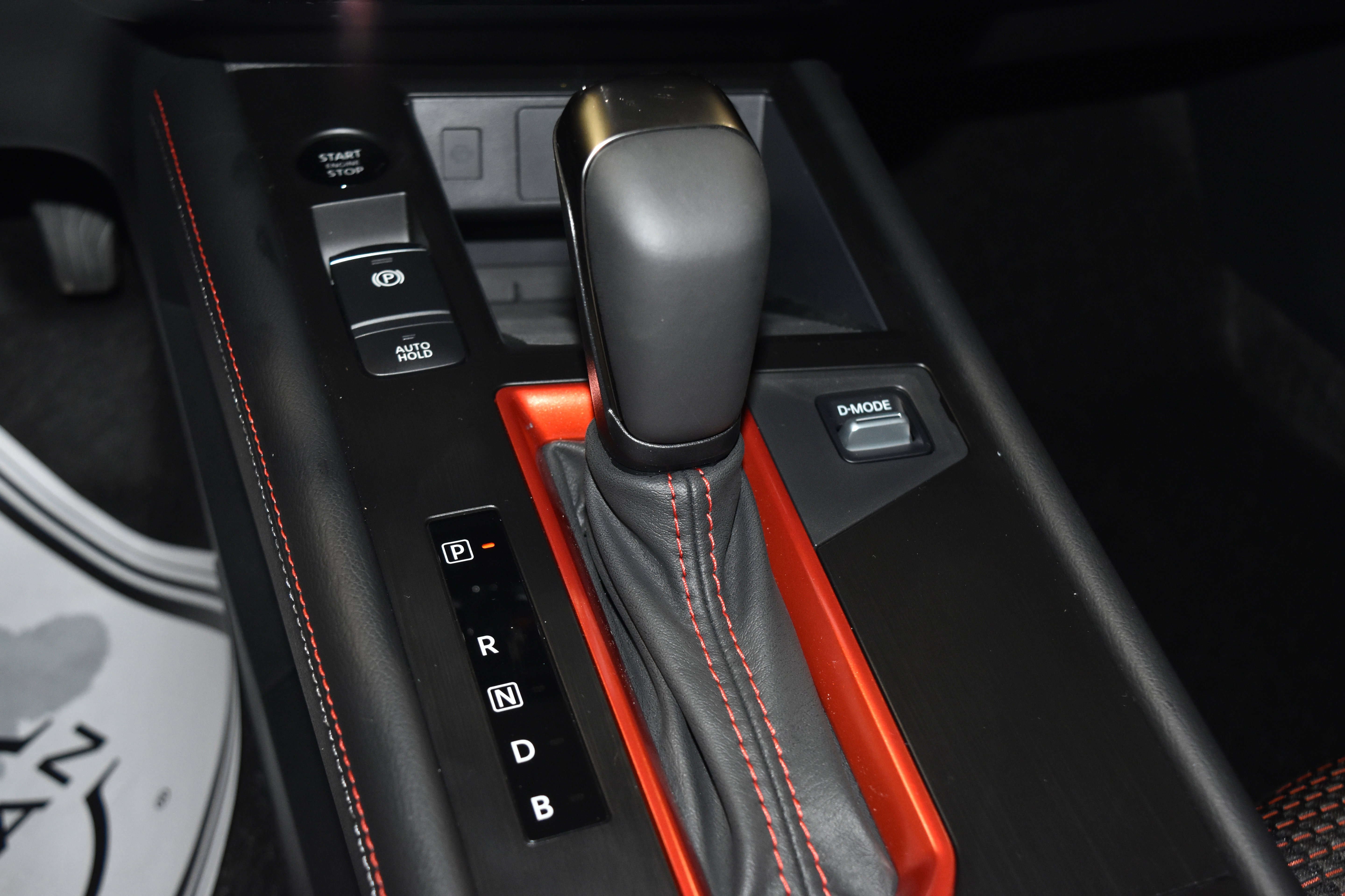 New 2026 Nissan Kicks SR w/ Cold Weather Package image 14