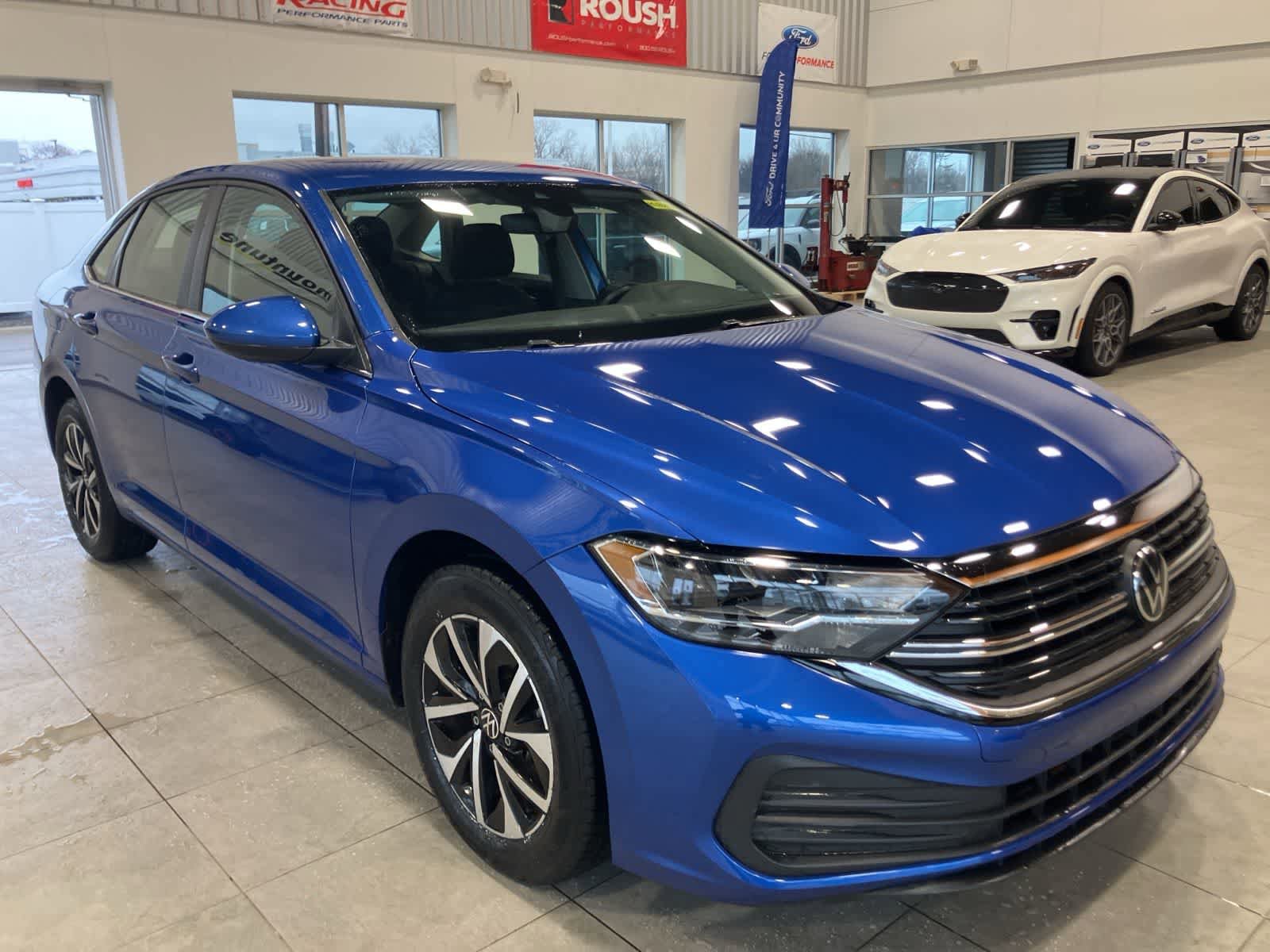 Used 2024 Volkswagen Jetta S image 3