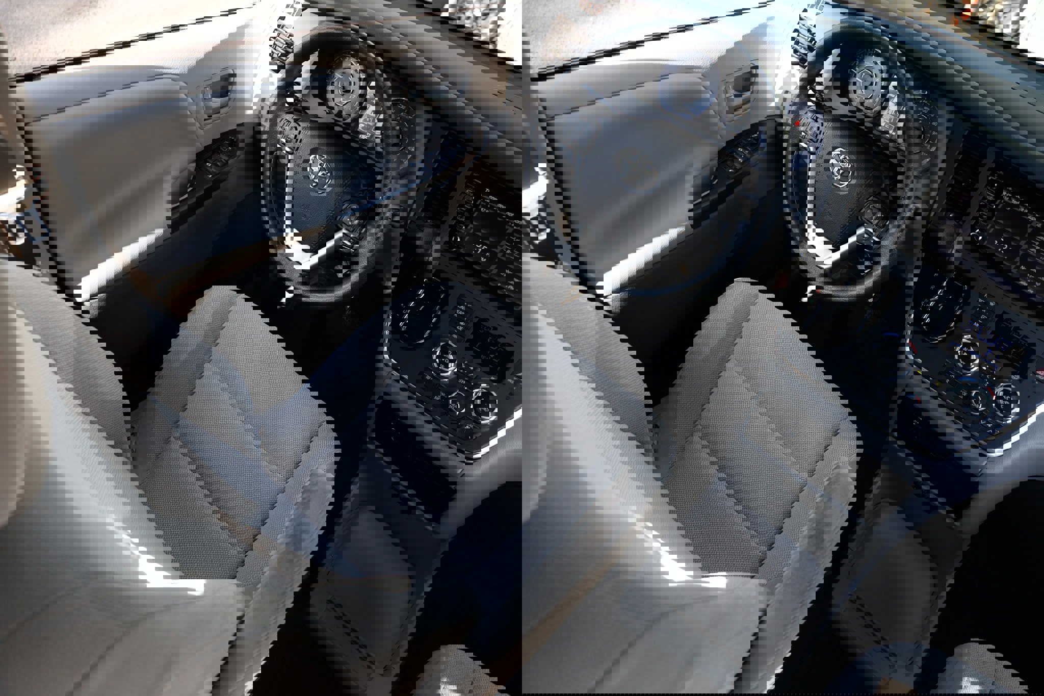 Used 2019 Toyota Sienna L image 25