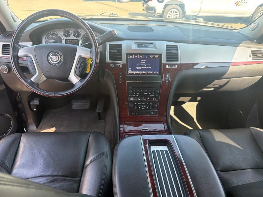 Certified 2014 Cadillac Escalade Premium AWD/4WD image 23