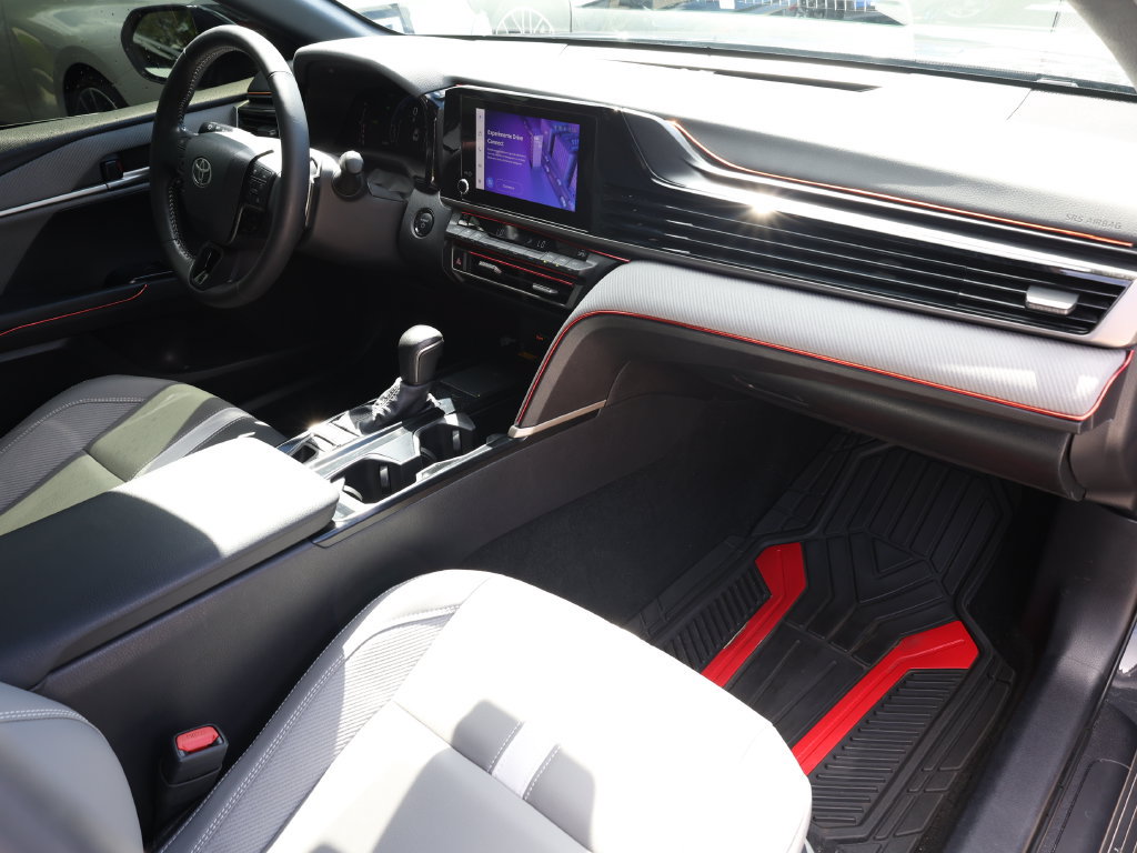 Used 2025 Toyota Camry SE w/ Convenience Package FWD image 18
