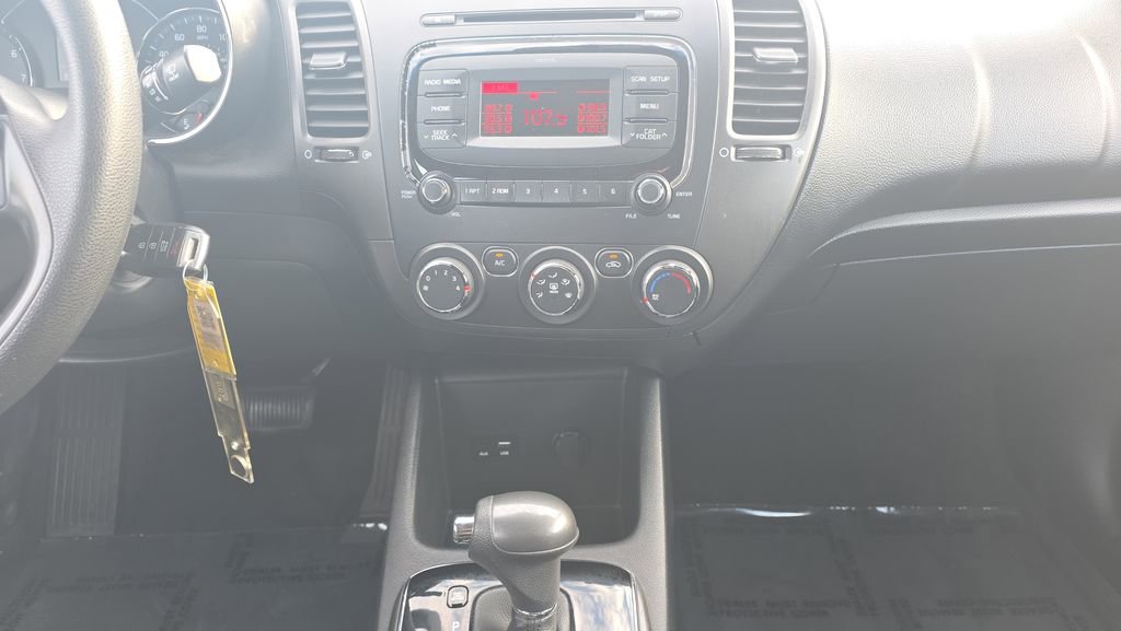Used 2017 Kia Forte LX FWD image 15