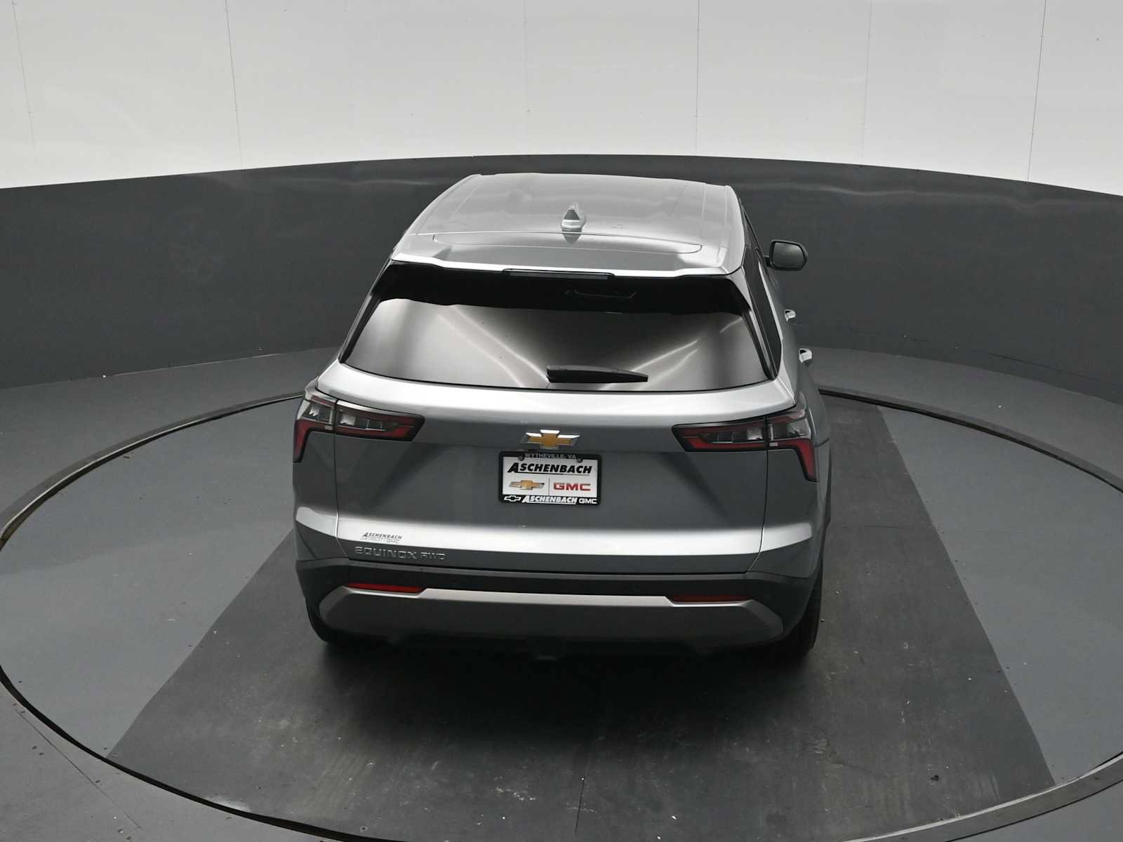 Used 2026 Chevrolet Equinox LT AWD/4WD image 16