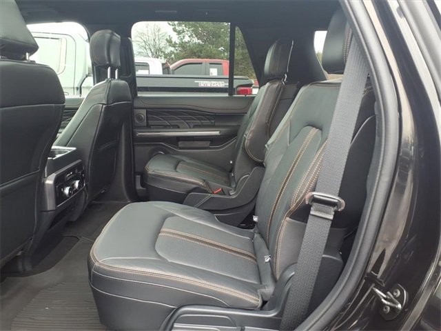 Certified 2024 Ford Expedition Platinum image 9