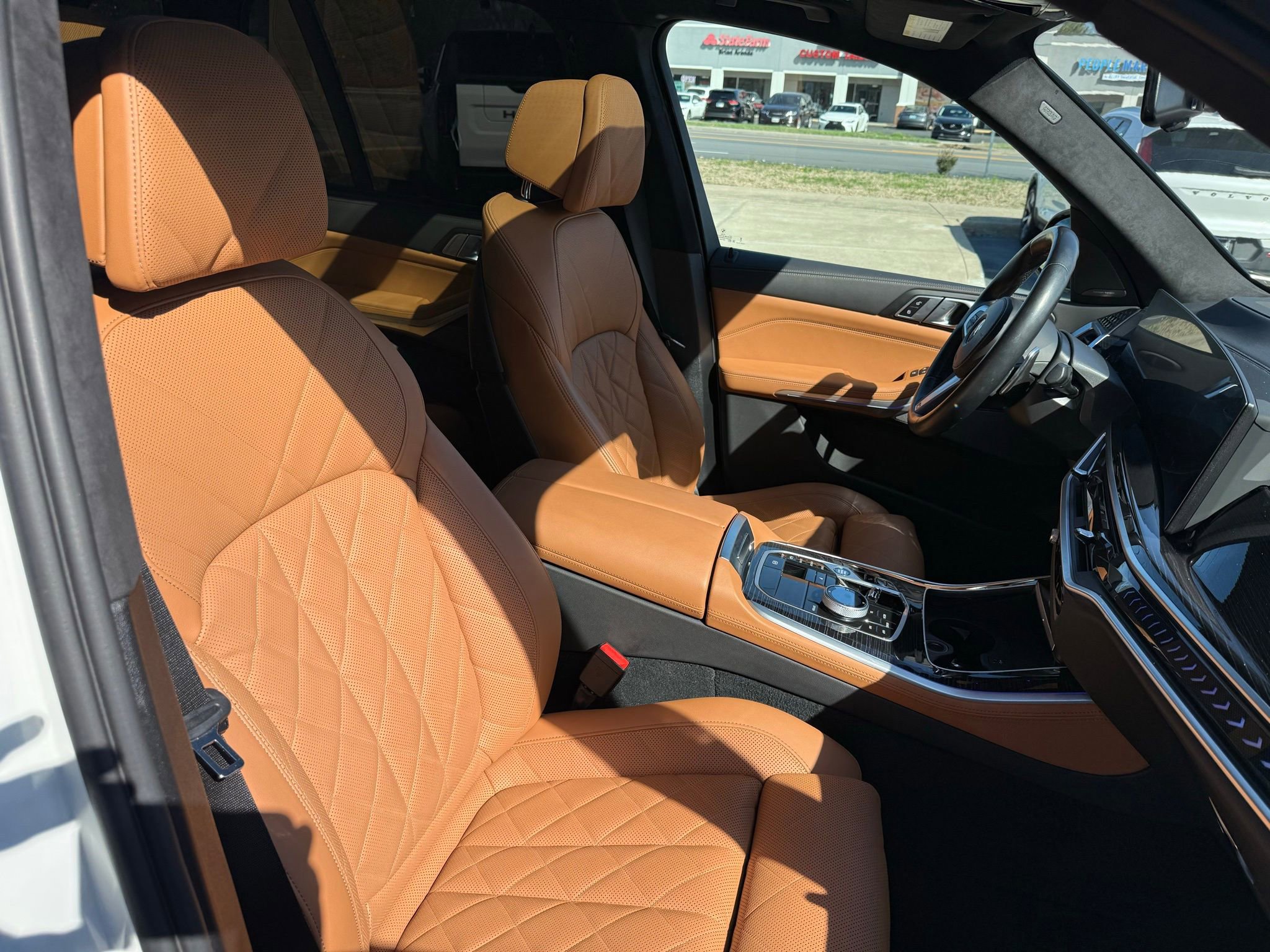 Used 2024 BMW X5 xDrive40i w/ Executive Package image 16