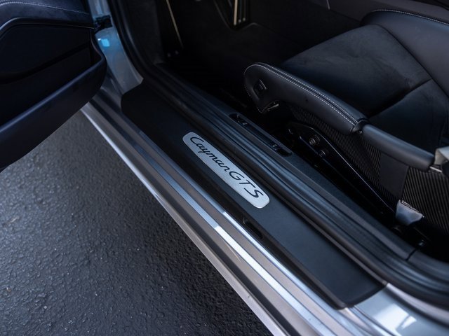 Used 2025 Porsche 718 Cayman GT4 image 42