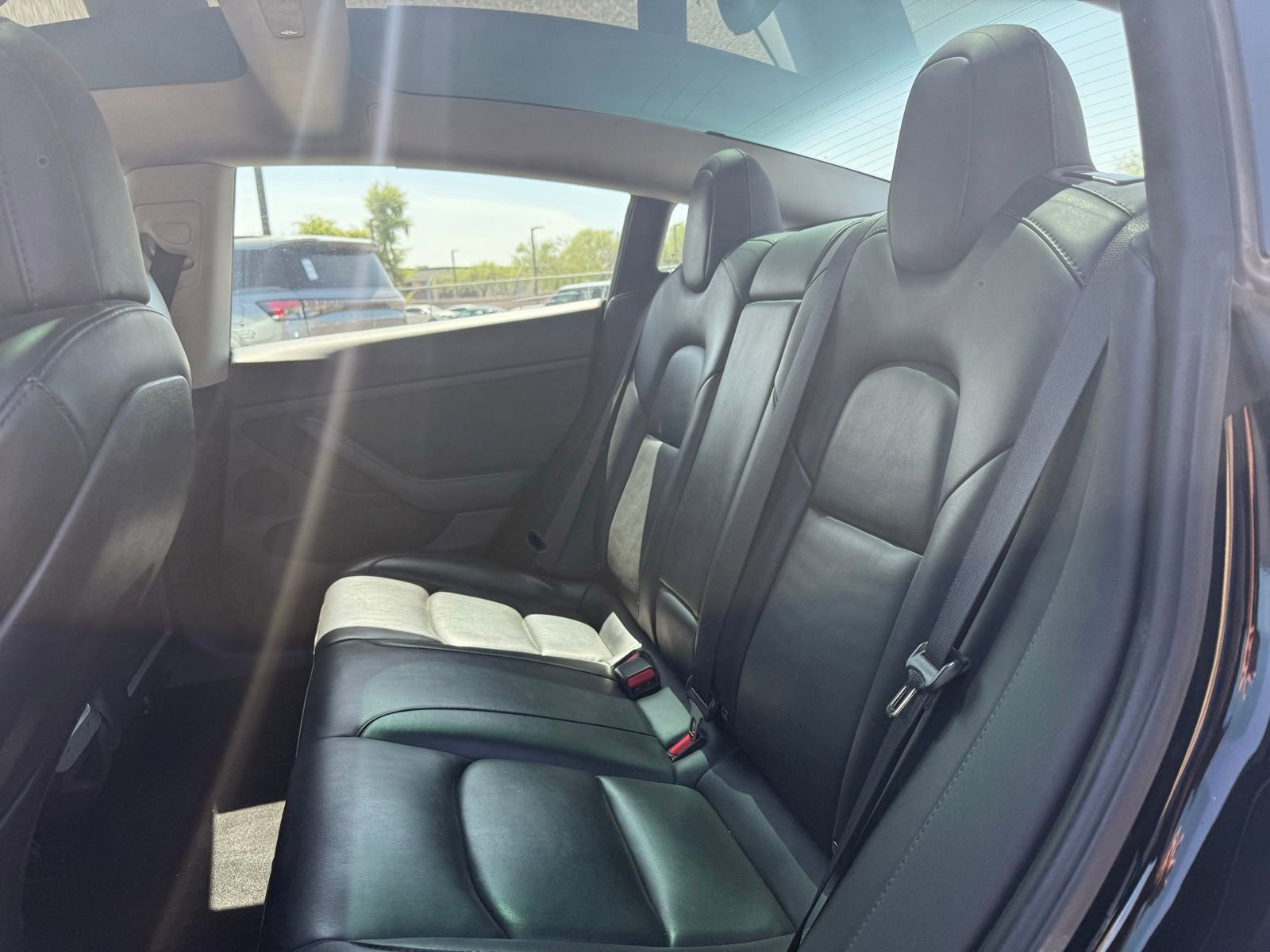 Used 2022 Tesla Model 3 Standard Range RWD image 9