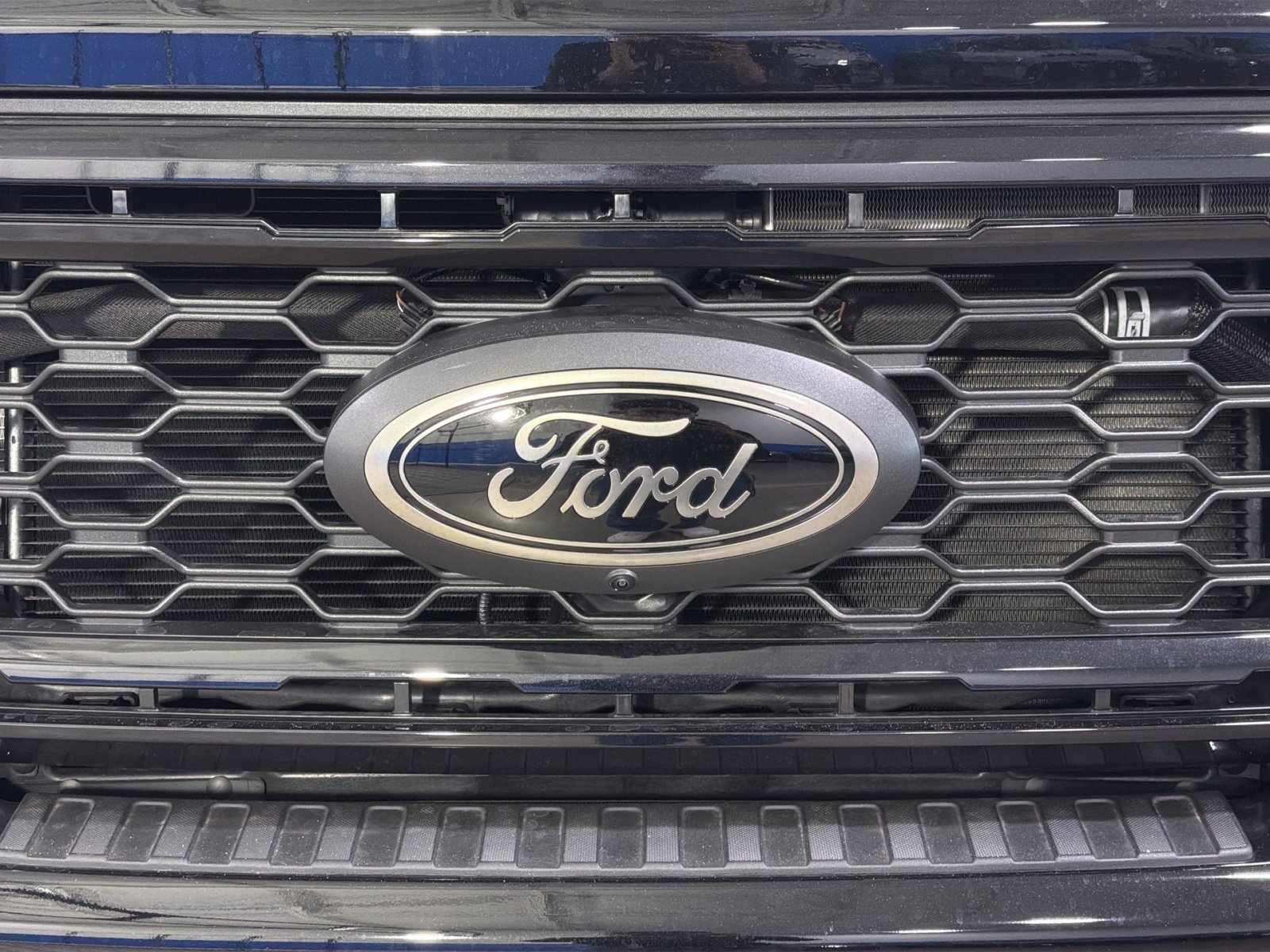 New 2026 Ford F250 Lariat w/ Black Appearance Package AWD/4WD image 12