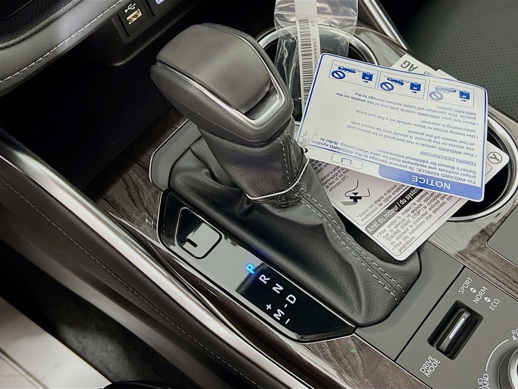 Certified 2025 Toyota Highlander Limited AWD/4WD image 16