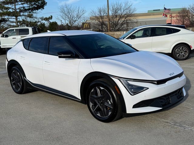 Used 2025 Kia EV6 Light image 6