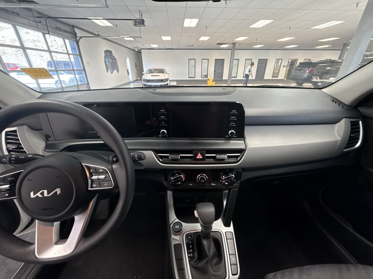 Used 2026 Kia Seltos LX AWD/4WD image 15