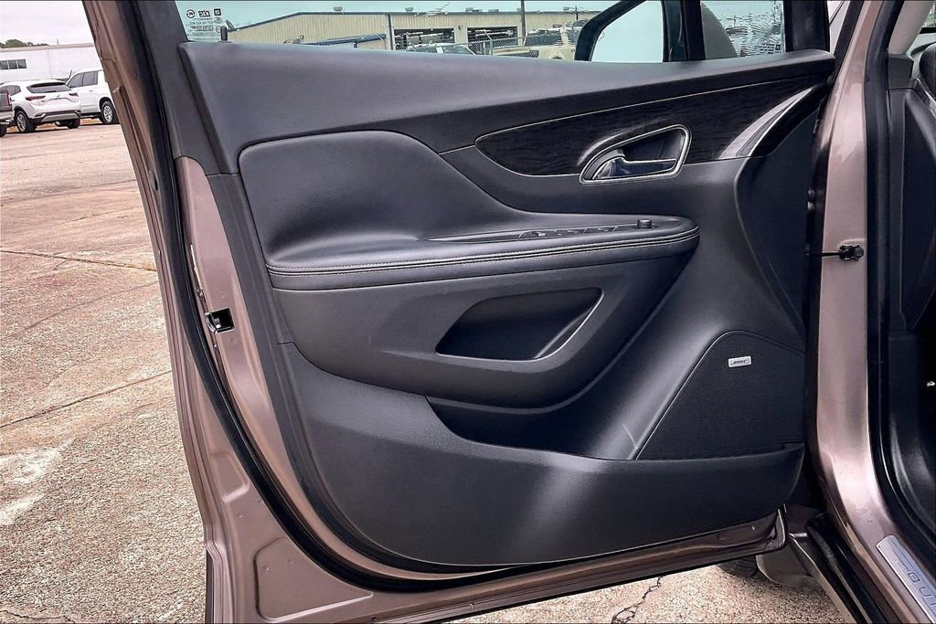 Used 2014 Buick Encore Convenience FWD image 17