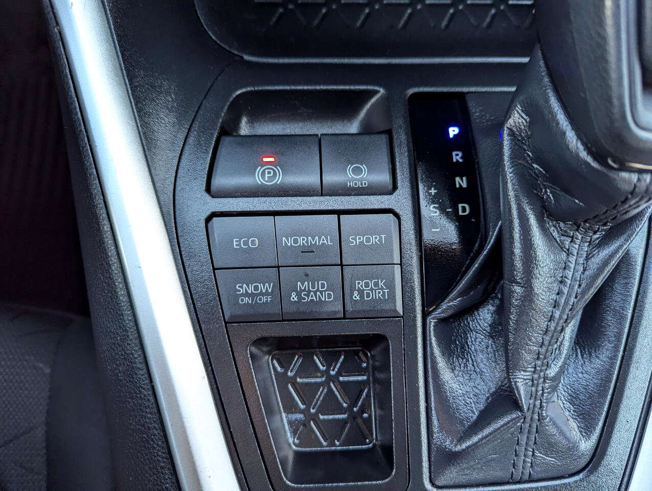 Used 2019 Toyota RAV4 XLE w/ Convenience Package image 26